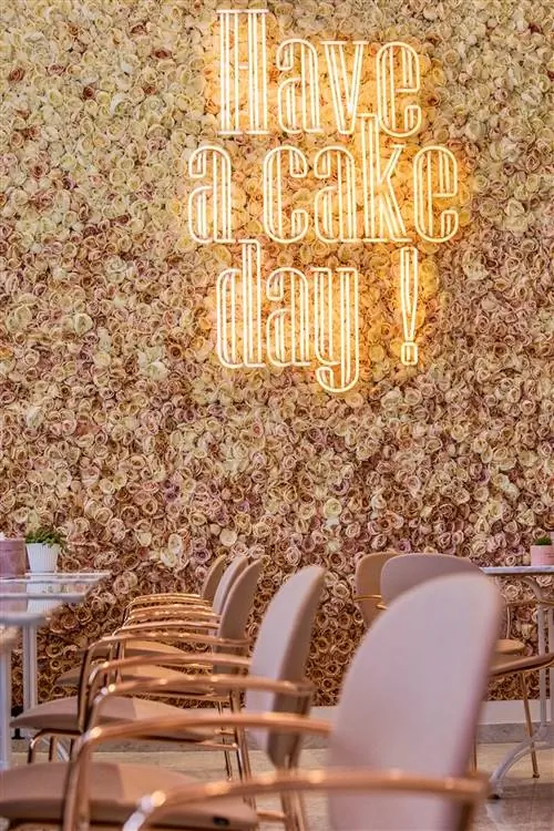 БРАНЧ в МАРБЕЛЬЕ проходит здесь, в ROSAS CAFÉ