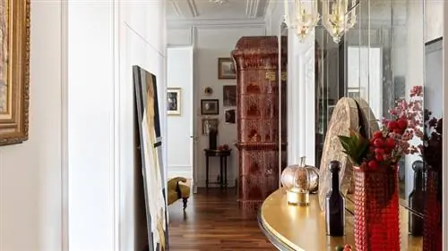 ПОСЛЕДНИЙ ТАНЕЦ, дома