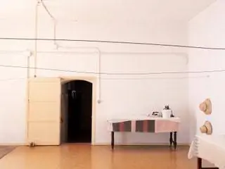 «В монастырь ходили не только просветленные. Благочестивыми были не только самые преданные любовники, добродетельные и святые -…