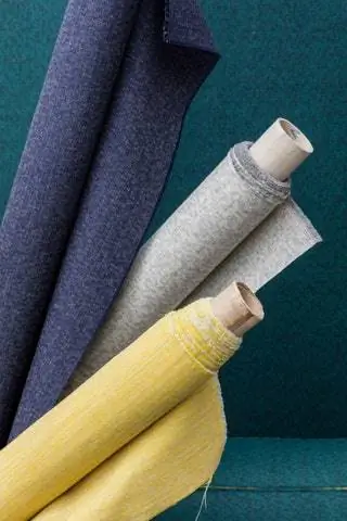 Я думаю, что цвет кожи, к сожалению, является тенденцией в последнее время. Какой-то розовый оттенок, напоминающий…