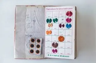 Я не считаю себя «колористом», но тем, кто играет с цветом. Для меня это средство создать что-то еще. Нет…