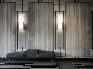В вестибюле были созданы три паркетных ковра Bisazza с черно-белыми геометрическими узорами, а… В вестибюле были созданы три паркетных ковра Bisazza с черно-белыми геометрическими узорами, а…