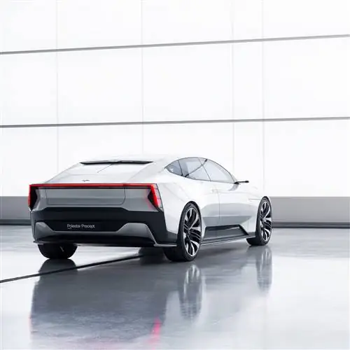 Стоп-сигналы Polestar Precept имеют бесшовное подключение Стоп-сигналы Polestar Precept имеют бесшовное подключение