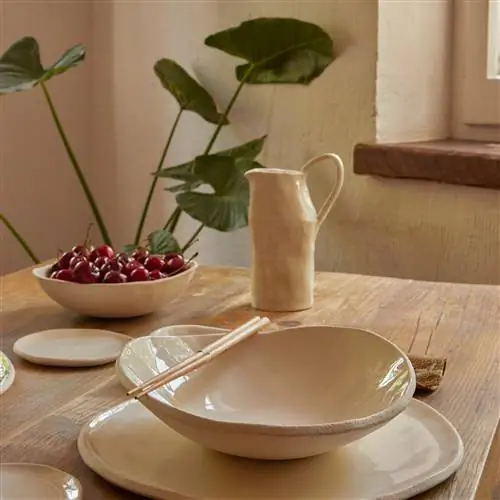 ВОСКРЕСНЫЙ СТОЛ Между деревней и вабисаби от Época Ceramic