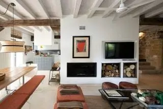 Гостиная и кухня представляют собой все творческие и архитектурные усилия, стоящие за проектом. Того же самого…