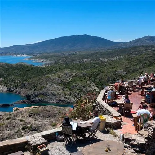 Из ресторана Cap de Creus вид на пейзаж