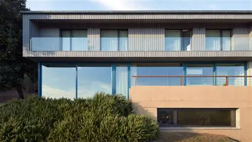 Минималистский дом и Passivhaus в Жироне Минималистский дом и Passivhaus в Жироне