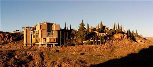 ARCOSANTI - городская утопия, созданная Паоло Солери в 70-х годах в Аризоне