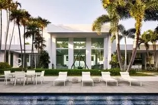 Архитектура разработана Smith and Moore Architects