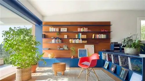 СИНИЙ и дерево: естественность превыше всего