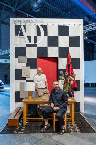 Слева направо Пабло Лопес Наварро и Иньиго Арагон, ответственные за Casa Josephine