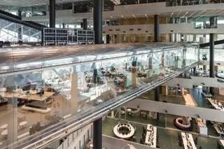 Сейчас, когда журналисты самоизолируются перед своими экранами, коллективный дух ослаб, что сказалось…
