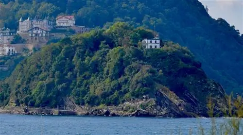 Остров Санта-Клара с Каса-дель-Фаро на нем