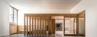 В «Casa Grande» находятся библиотека, мастерские и административные помещения, а это последнее расширение…
