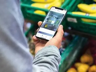 Можете ли вы представить себе, что вы можете узнать, что находится внутри холодильника, когда вам это нужно?В холодильниках это возможно…