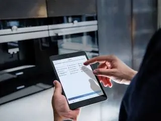 Помимо холодильников и варочных панелей, духовые шкафы Siemens Appliances предлагают до 200 рецептов приготовления…