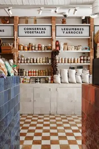 Некоторые продукты из жизни, но с современным дизайном от авторов студии Sierra De la Higuera… Некоторые продукты из жизни, но с современным дизайном от авторов студии Sierra De la Higuera…
