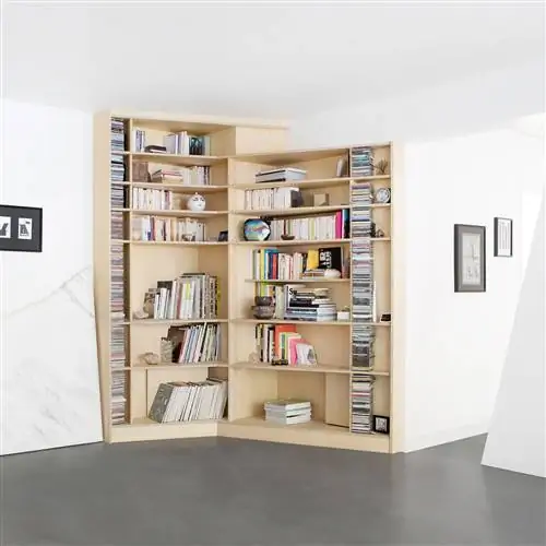полка с книгами