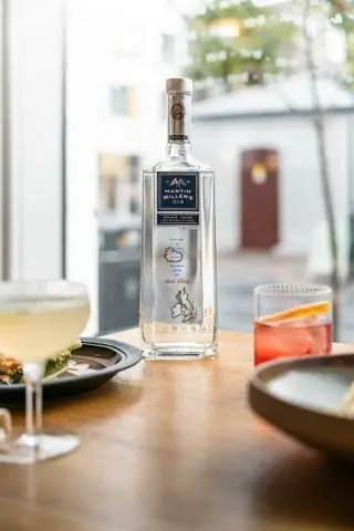 Пространство Kitchen Club в Мадриде - это место для «всплывающего» ресторана, которым управляет шеф-повар Рагнар Эйрикссон, первый… Пространство Kitchen Club в Мадриде - это место для «всплывающего» ресторана, которым управляет шеф-повар Рагнар Эйрикссон, первый…