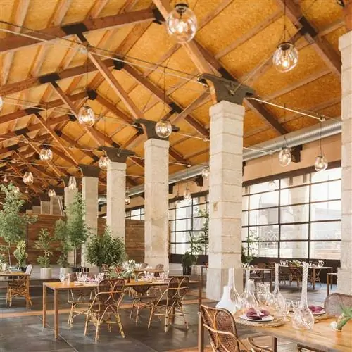 ROYAL GLASS FACTORY в Гранха-де-Сан-Идельфонсо наряжается к свадьбе