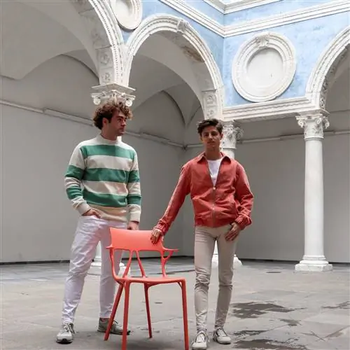 Что CHAIR нравится A. I. в таком месте