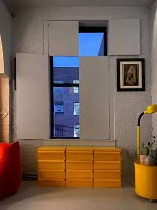 Желтые ящики спальни созданы Саймоном Фасселлом для Kartell