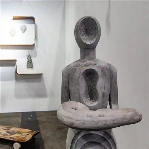 Скульптура Анны Гулачовой на Art Basel 2019