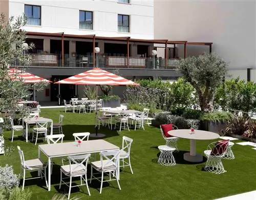 Вид на сад отеля