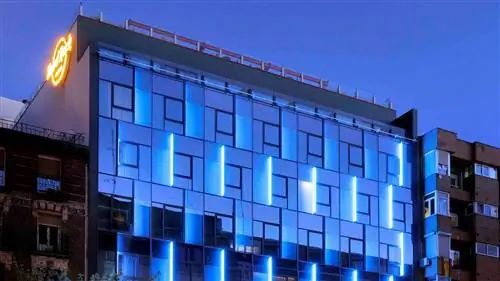 МУЗЫКАЛЬНОЕ путешествие нового отеля Hard Rock в Мадриде