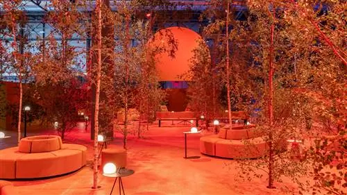 Входим в VIP Lounge ARCOmadrid (вернее выходим)