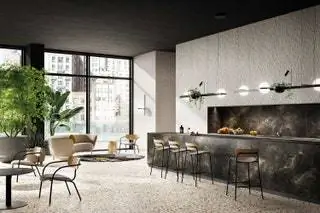 Третьей текстурой коллекции Royal Stone является Black Diamond, интенсивная круглая текстура, освещенная…