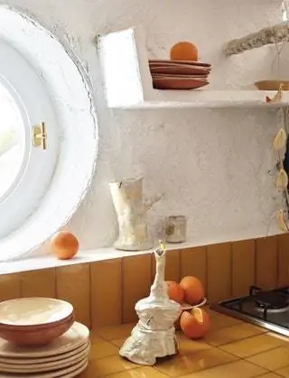 Кухня с куском, чтобы сделать pà am tomaquet.nbsp