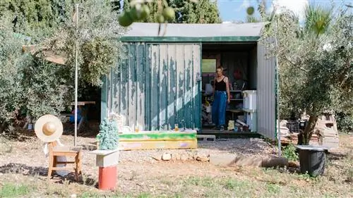 Сара Регал, дизайнер из Галисии, которая путешествовала от оливковой рощи на Майорке до главных ярмарок мира