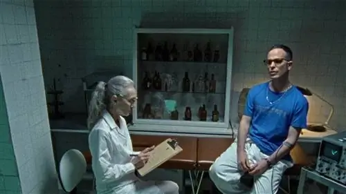 ФОНОВАЯ МУЗЫКА: промышленная эстетика на фабрике в Леганесе для последних новостей от Alizzz