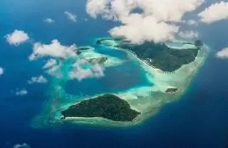 Вы сможете исследовать архипелаг по суше, морю и воздуху. Имея чуть более 40 вариантов размещения, вы должны выбирать между виллами в… Вы сможете исследовать архипелаг по суше, морю и воздуху. Имея чуть более 40 вариантов размещения, вы должны выбирать между виллами в…