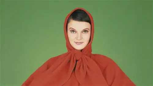 Дизайнер Сибилла, один из наших замечательных творцов, стала звездой модной выставки, которую вы должны посетить этой осенью