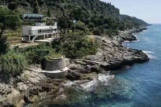 Вид на дом E1027 в комплексе Cap Moderne в RoquebruneCap Martin