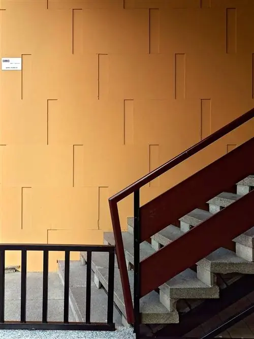 Идеальный старый, но современный портал не требует виртуозной живописи или использования роскошных материалов, простой…