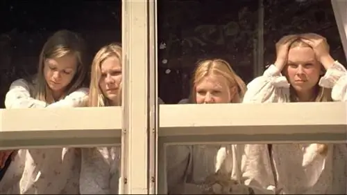 Кадр из фильма «Девственницы-самоубийцы» Софии Копполы, 1999 год