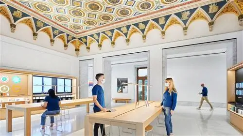 Foster + Partners подписывает новый магазин Apple в историческом дворце в Риме