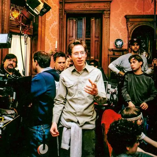 Уэс Андерсон на одной из своих съемок