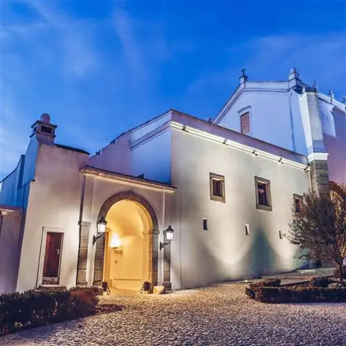 Монастырь Эспиньейро, как следует из его названия, восходит к 16 веку