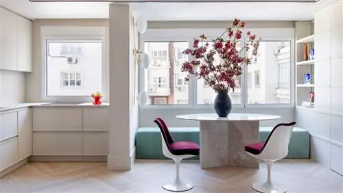 От своей бабушки, верной подписчицы дизайнерских журналов, она бы очень гордилась, увидев на этих страницах меня, Ибеле ван дер Меулен…