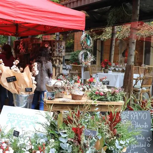 ЦВЕТЫ этого Рождества расставлены VOGUE FLOWER MARKET