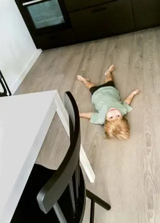 Руины ЗАМКА Лоуренса на фотографиях ROMAIN VEILLON