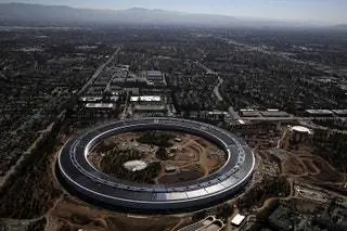 Для некоторых Apple Park навсегда останется в памяти как окончательное видение основателя фирмы Стива Джобса. Однако для…