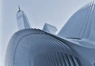 После 11 сентября жители Нью-Йорка и весь мир задавались вопросом, что станет с этим уже символическим пространством в центре города…