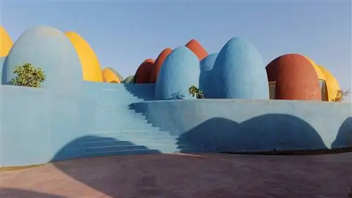 На острове Ормуз к югу от Ирана находится одно из архитектурных чудес света