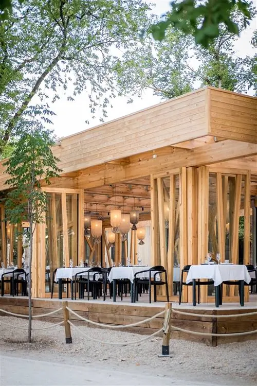 10 террас, где можно поужинать или выпить этим летом в Мадриде