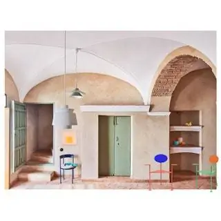Сборка со стульями Августина и Филиппы в проекте Лукаса и ХерндесГила, Casa Rural VB в Бадахосе